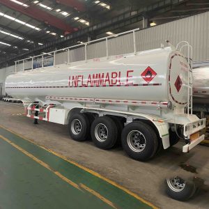 3 Axles 4 Compartments Feul Tanker Semi Trailer (1)