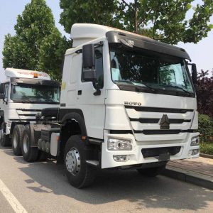 Sinotruk-HOWO-7-6X4-Tractor-Truck-2 (1)