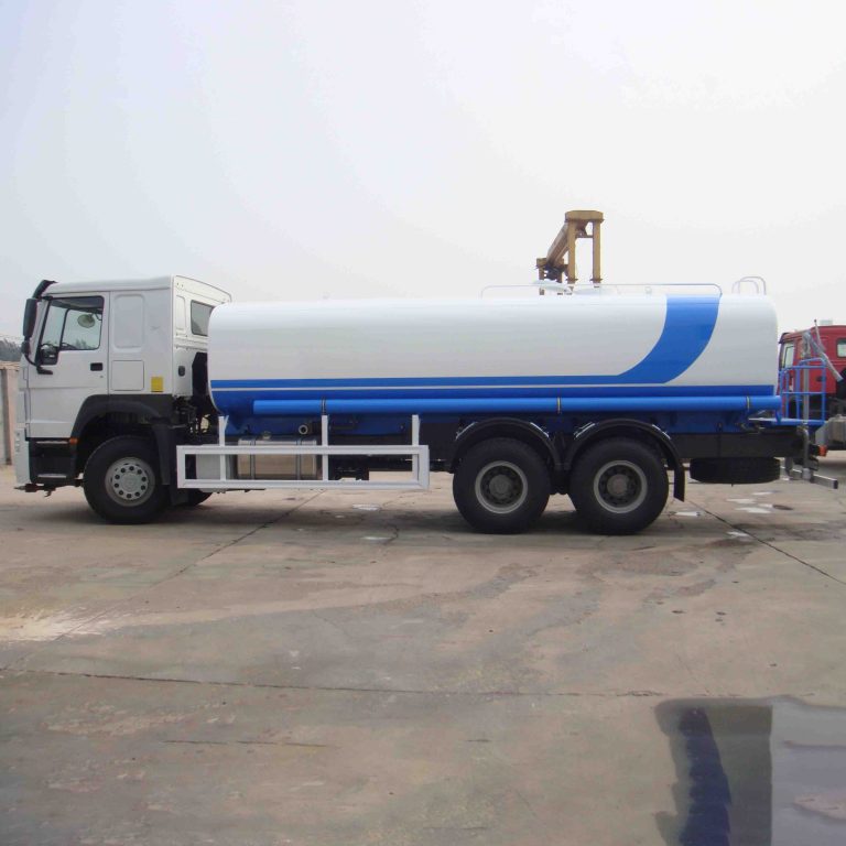 Sinotruk Howo 6x4 Water Tank Truck (7)